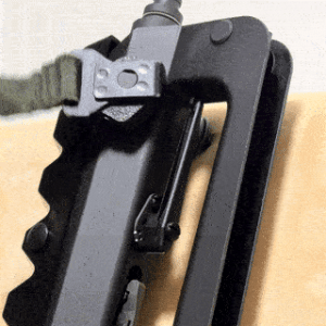 ezgif-40f0542a4d6466.gif