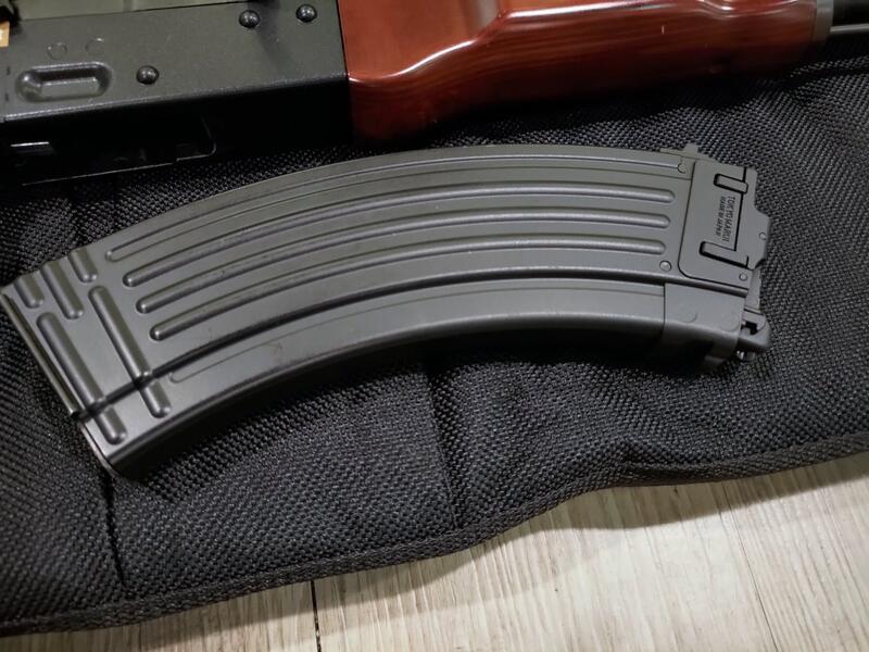 二手寄賣 近全新 日本 馬牌 MARUI AKM GBB 全金屬 瓦斯槍 1槍1匣 含槍袋