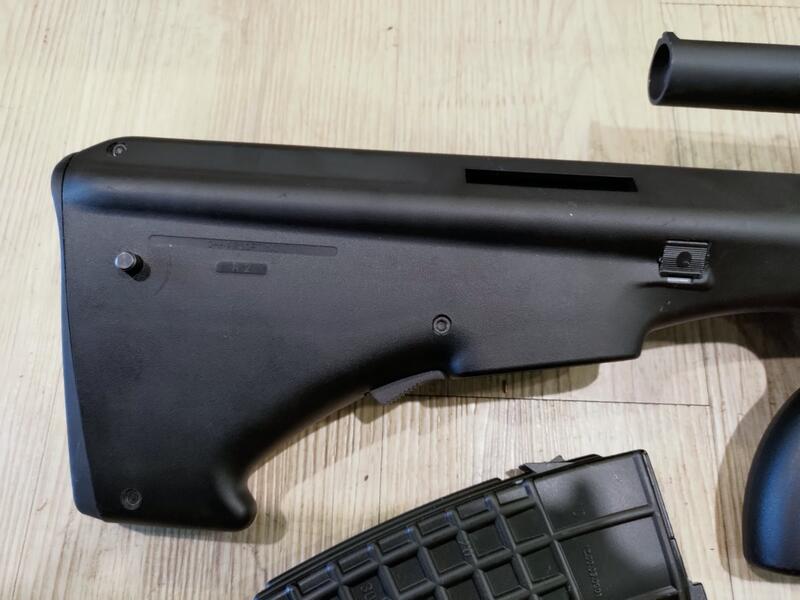 二手寄賣 9成新 GHK AUG A2 GBB 瓦斯槍 20吋 槍管版 (黑色槍身) 1槍1匣