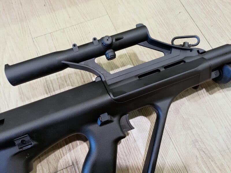 二手寄賣 9成新 GHK AUG A2 GBB 瓦斯槍 20吋 槍管版 (黑色槍身) 1槍1匣