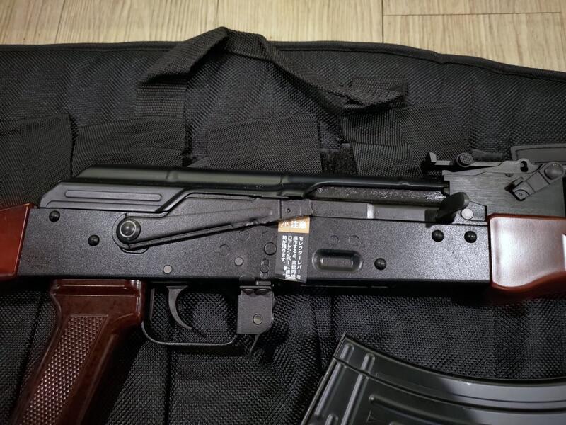 二手寄賣 近全新 日本 馬牌 MARUI AKM GBB 全金屬 瓦斯槍 1槍1匣 含槍袋